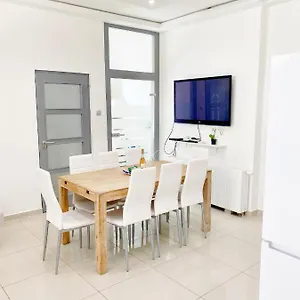 Luxury In The Centre Ac Parking Garden Apartamento